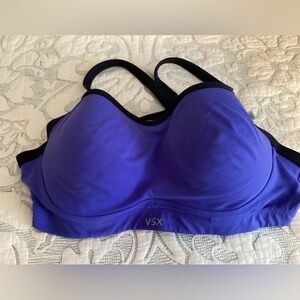 Victoria's Secret VSX Sports Bra 36C